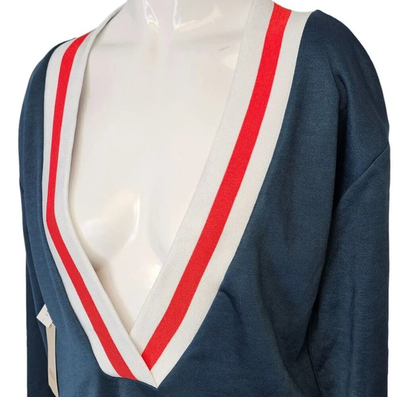 Aritzia Golden by TNA Stapleton Sweater Size Small NWT V-Neck Academia Oversized - Picture 2 of 8